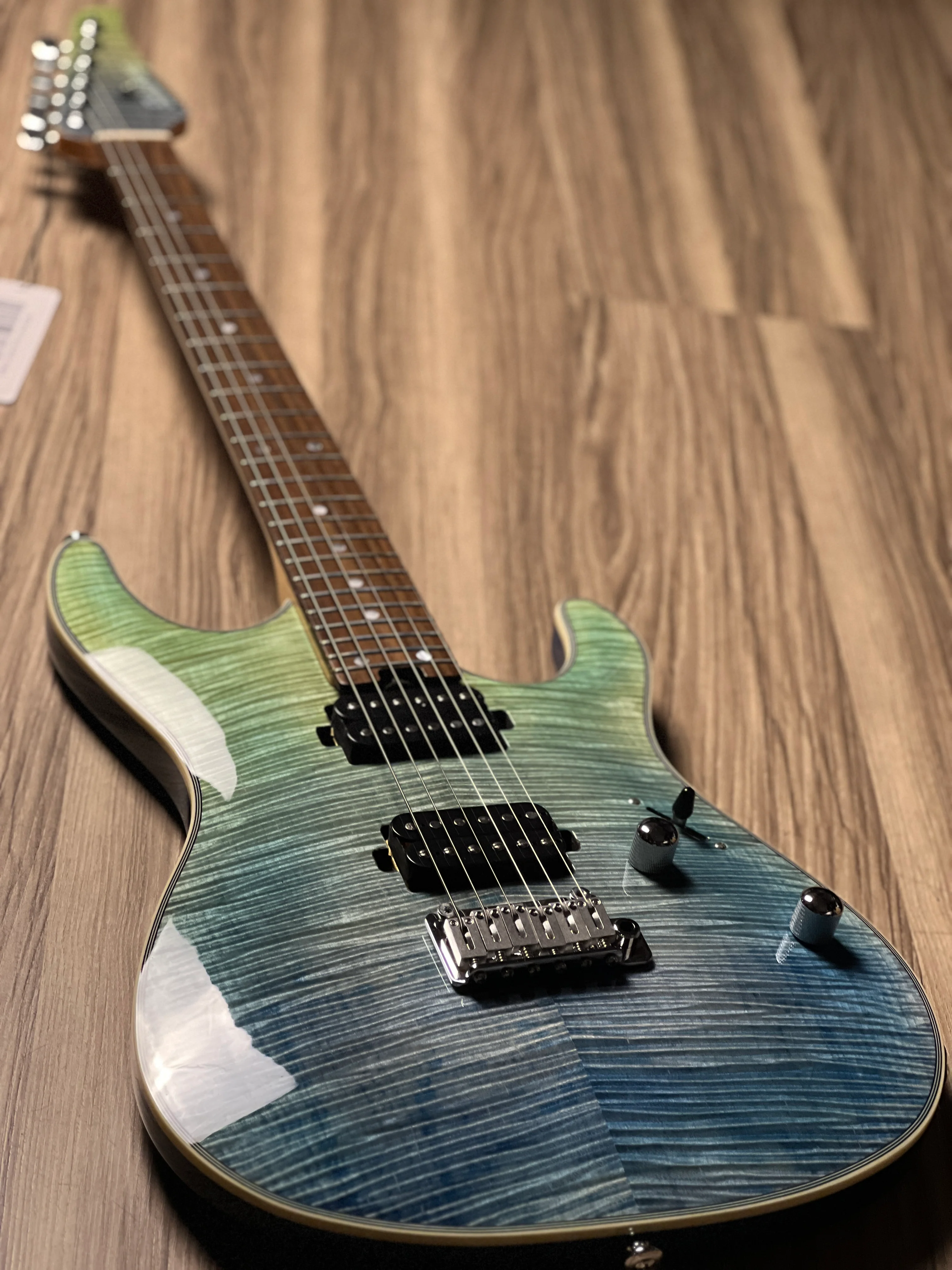 Thumbnail 3
